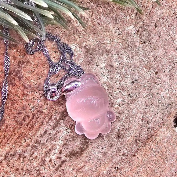 Adorable Nature Rose Quartz Hand Carved Rabbit Pendant Necklace - Picture 3 of 10
